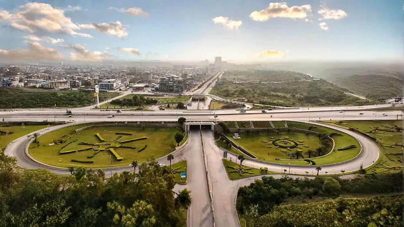 Islamabad Expresss Road, Gulberg green islamabad road 