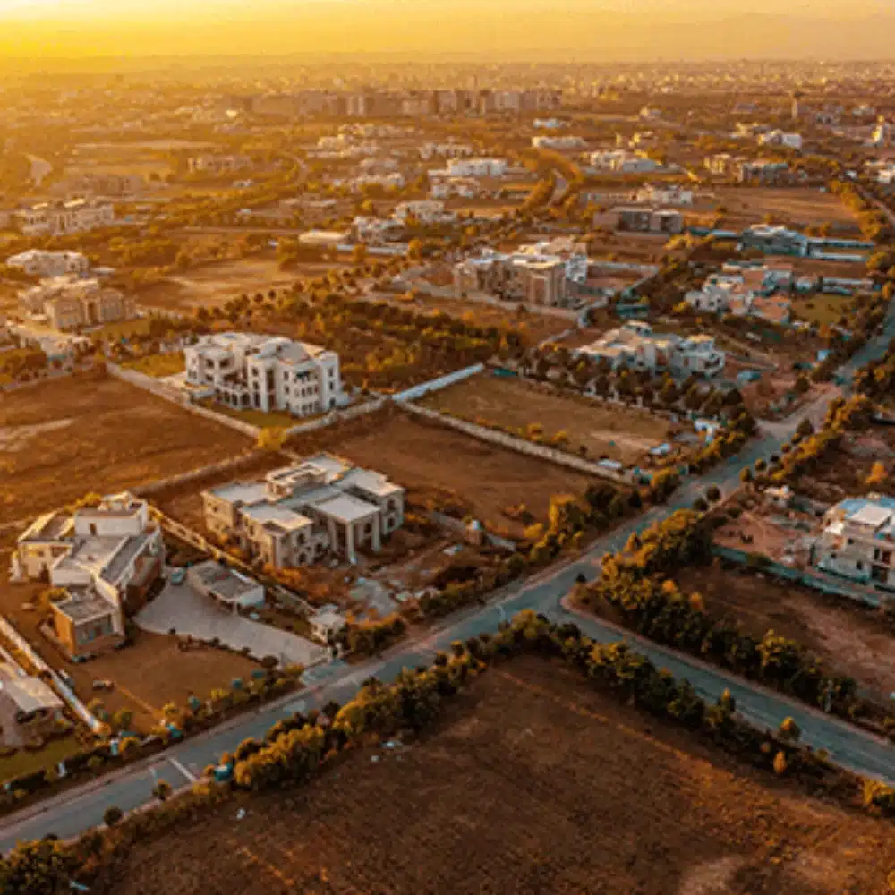 Gulberg Islamabad Block-L 7 Marla Plot For Sale Developed/Possession